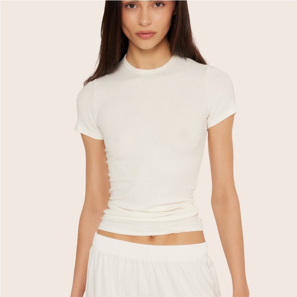 SET Active Ribbed Modal Baby Tee in White/Blanc, size Small - new in packaging